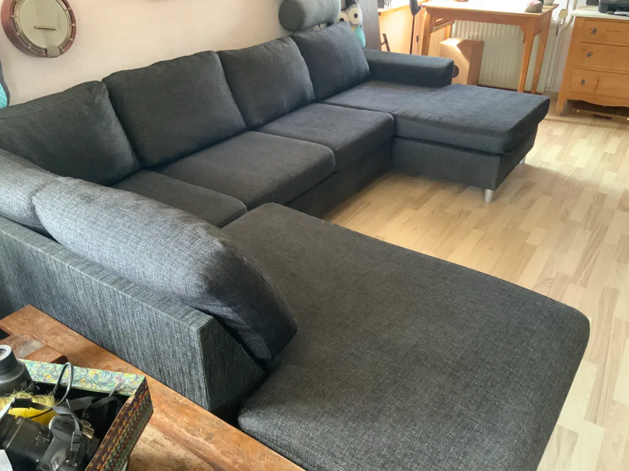 Billede 1 -  Chaiselong sofa i flot stand med masse plads.  