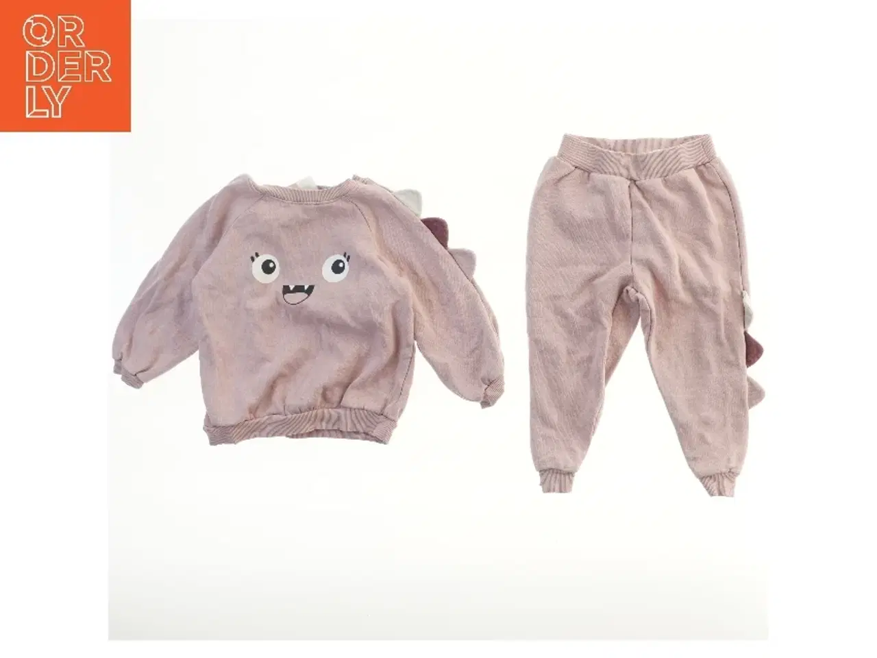 Billede 1 - Sweatsæt med dinosaurdetaljer fra H&M (str. 92)