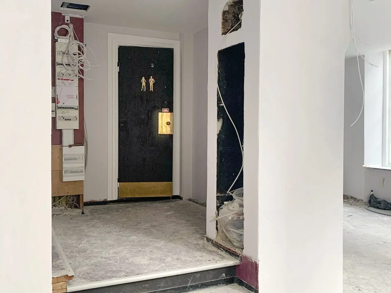 Billede 11 - Hjørnelokale på solsiden. med udsigt til rådhustårnet. velegnet til restaurant eller café