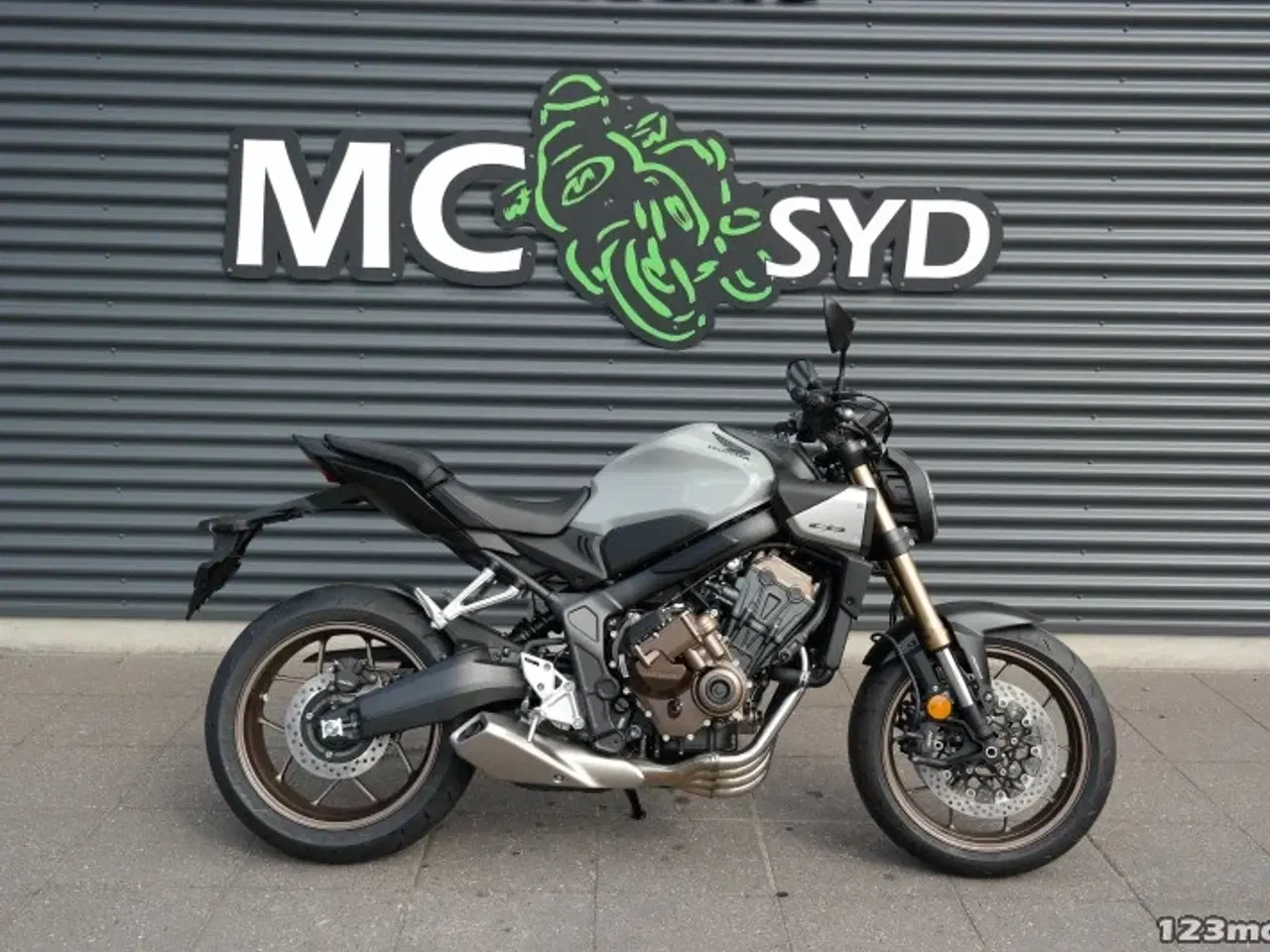 Billede 1 - Honda CB 650 RC MC-SYD BYTTER GERNE