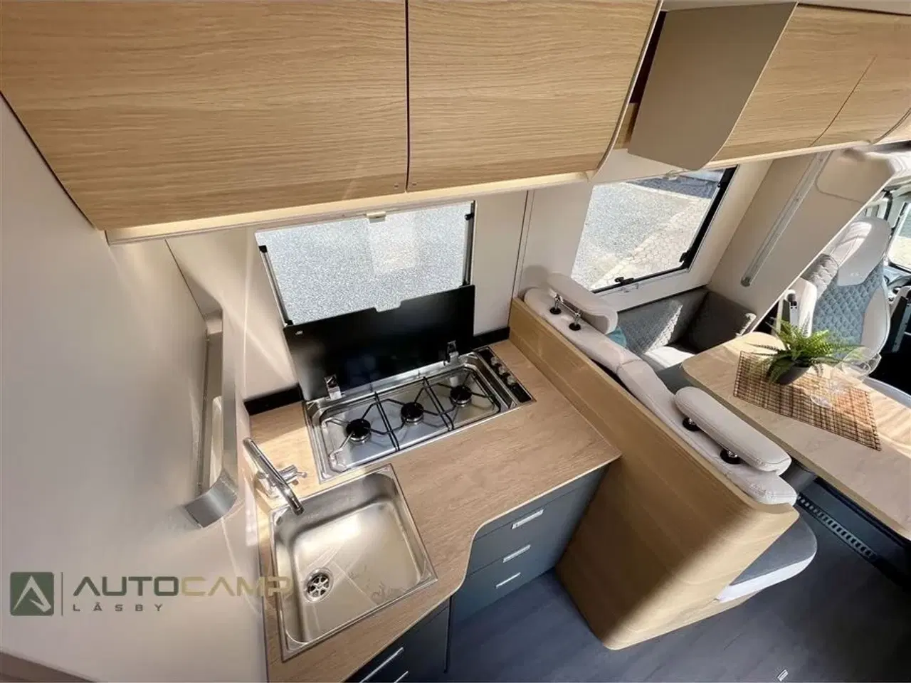 Billede 6 - 2026 - Adria Matrix M670