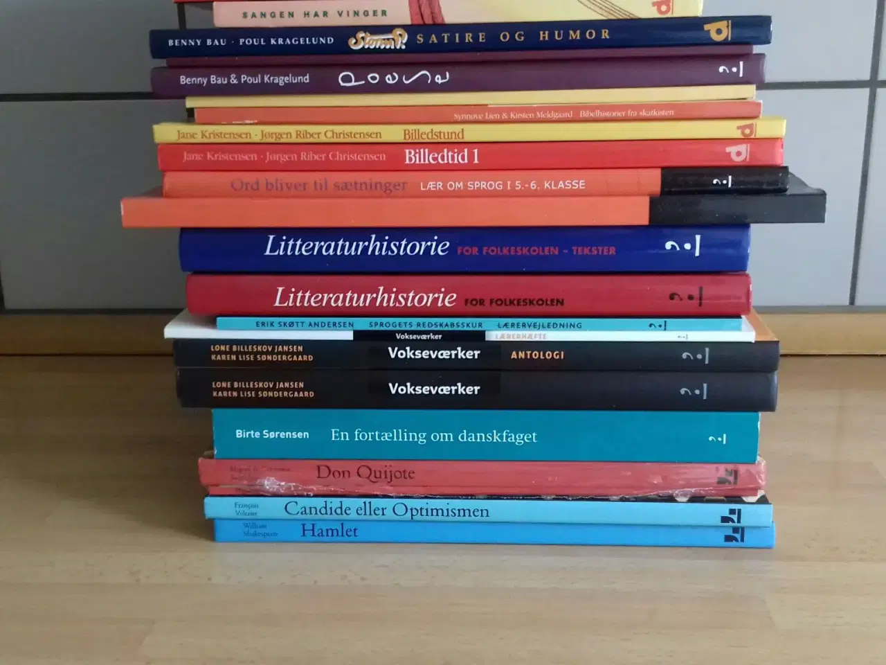 Billede 2 - Dansk bøger.