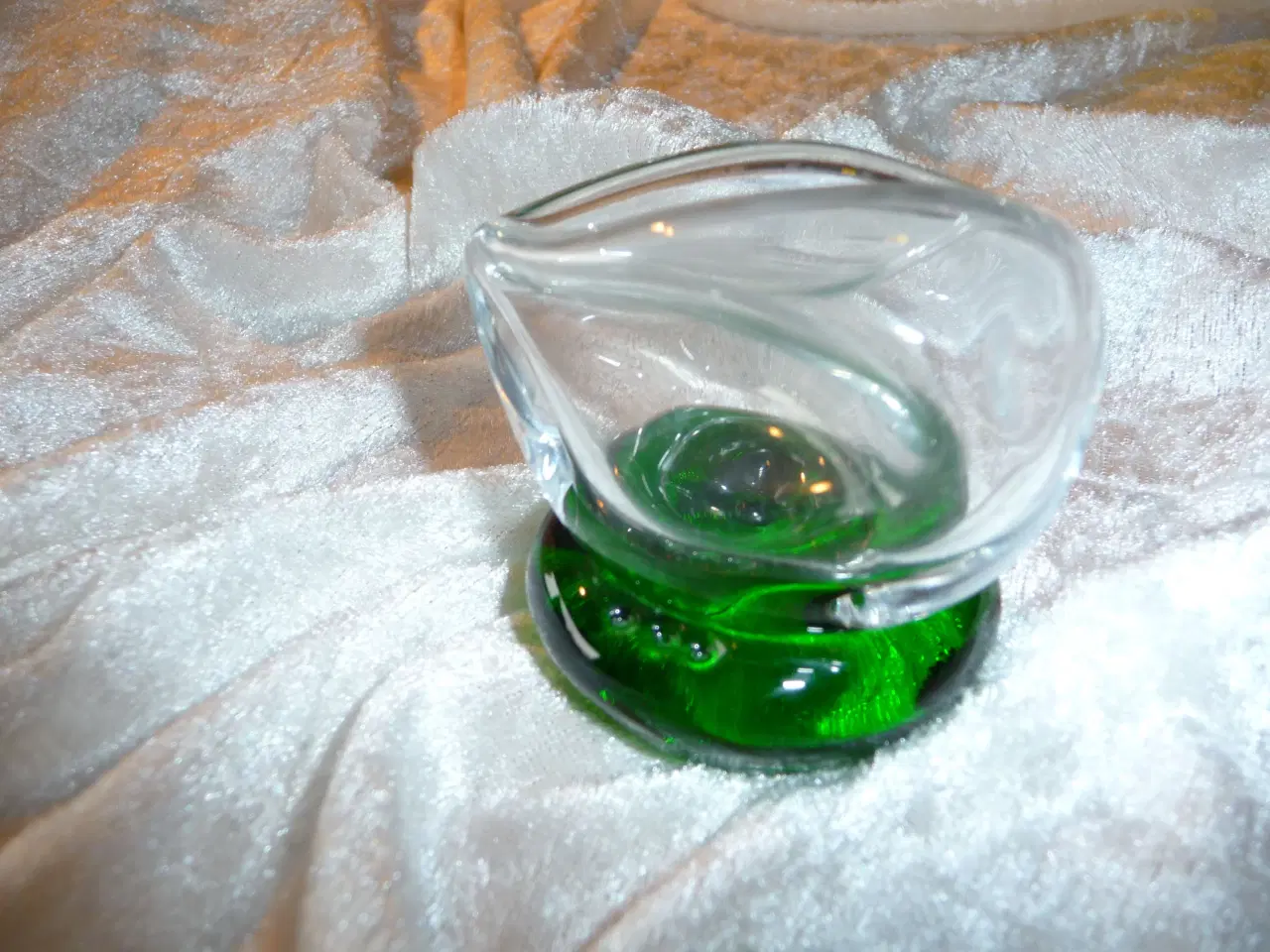 Billede 3 - glas kunst med grøn fod