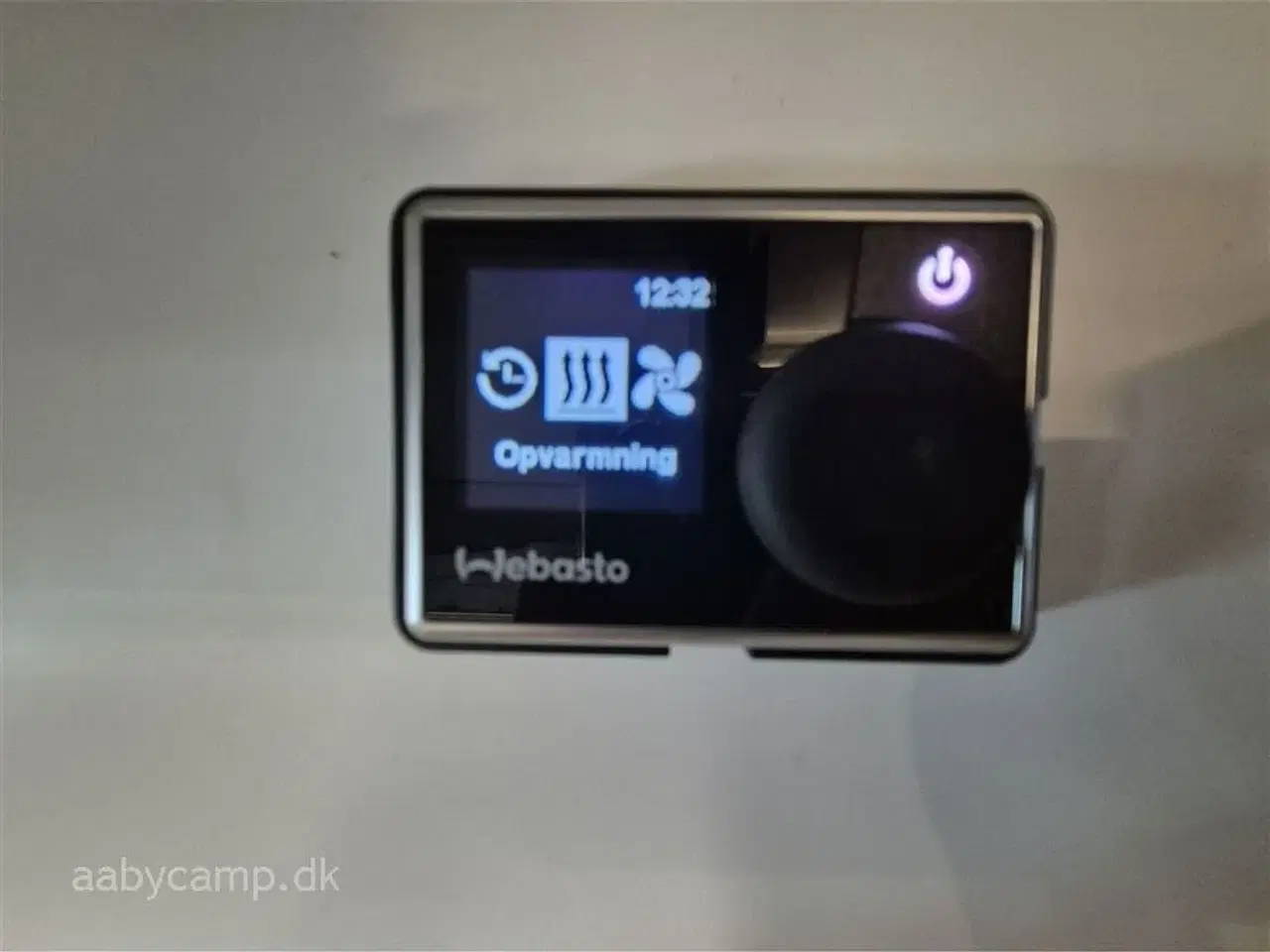 Billede 19 - 2020 - Benimar Tessoro 487   Nk pakke. Automatgear. Solcelle. 2x batteri. 2000W Inverter. elektriske støtteben.  Thetford ovn. sommer/vinterhjul. fuld service.  Kun 40,000 Km!!!