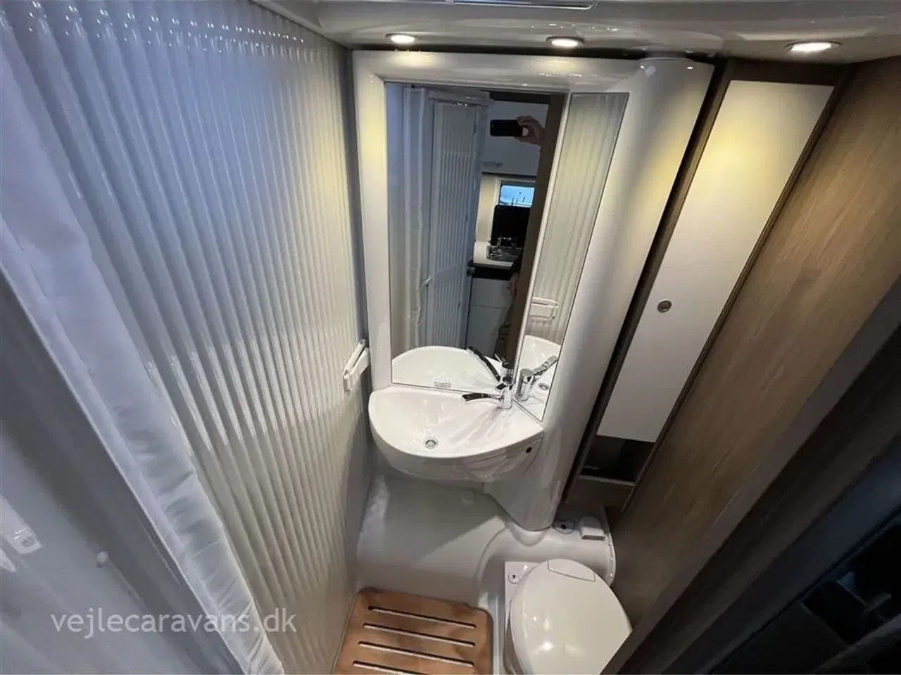 Billede 11 - 2026 - Carado V337 PRO+