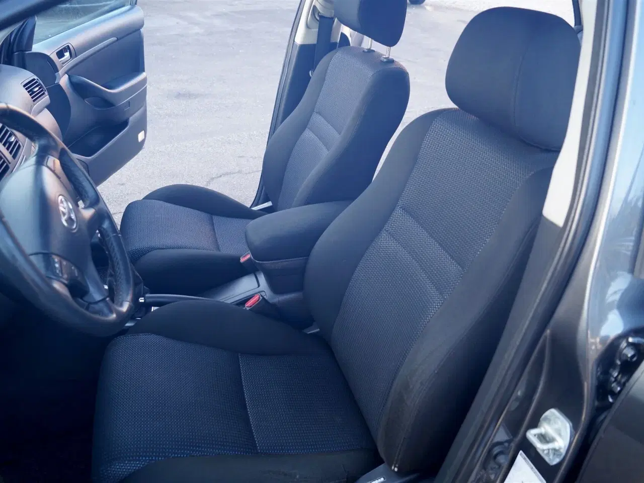 Billede 9 - Toyota Avensis 2,0 D-4D DPF Linea Sol 126HK Stc 6g