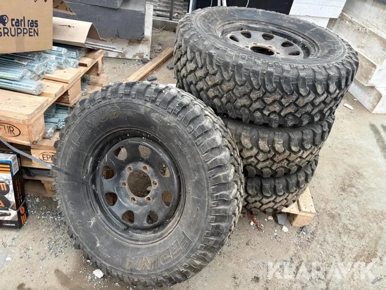 Billede 1 - Dæk med fælg Fedima