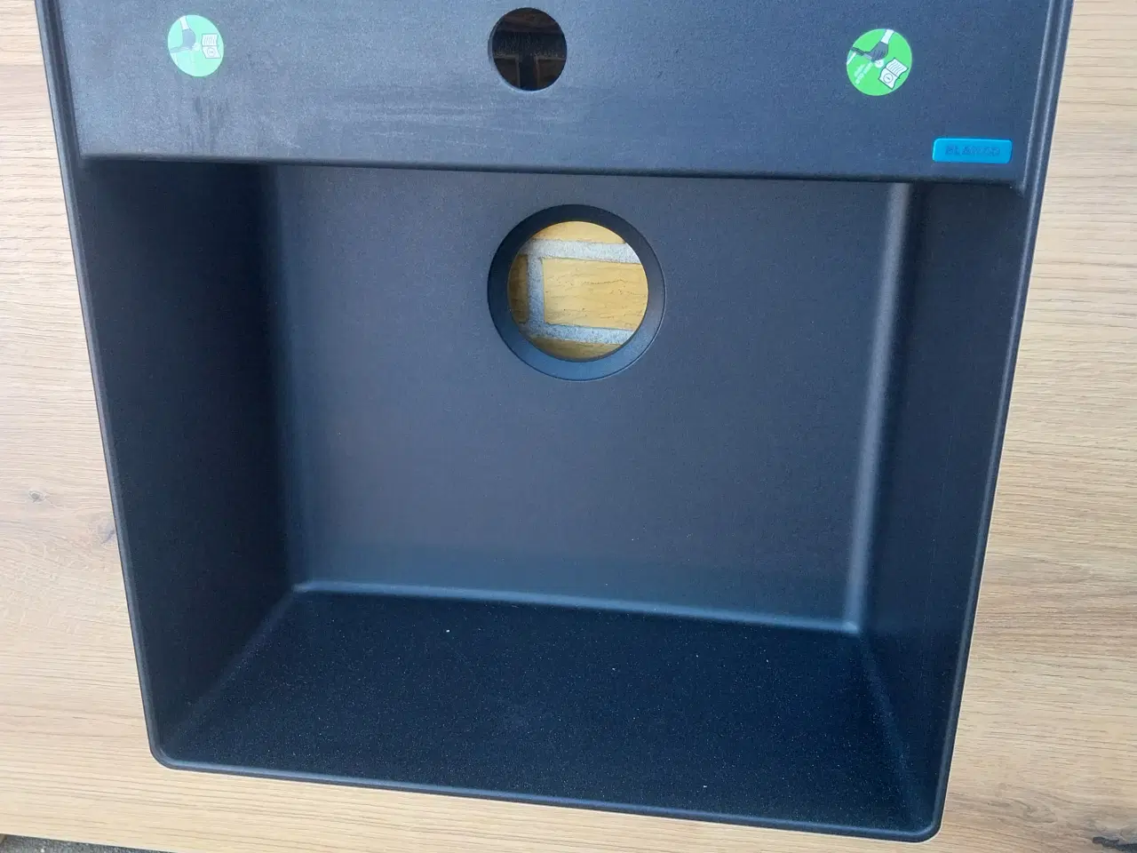 Billede 5 - Køkkenborplade i laminat med underlimet vask