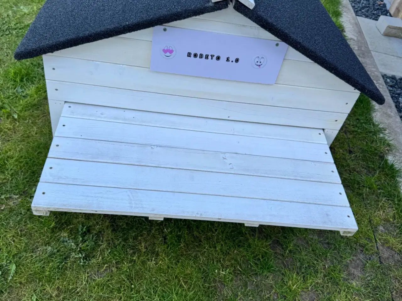 Billede 3 - Hus til Robotplæneklipper