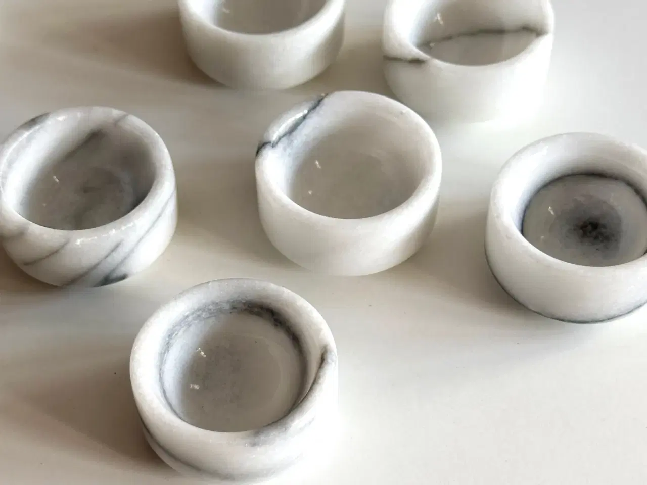 Billede 4 - Marmoræggebægre, flade, 6 stk samlet