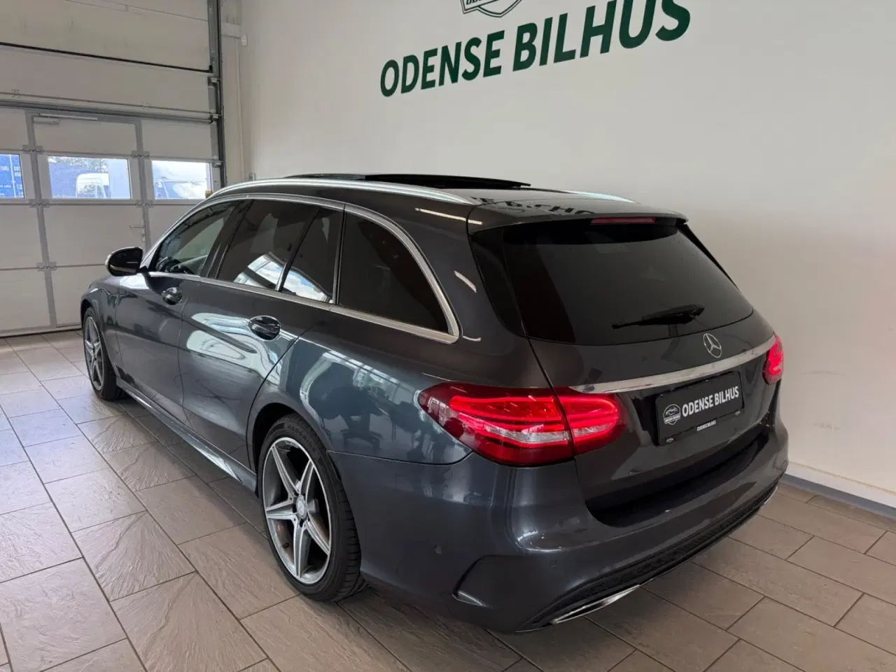 Billede 4 - Mercedes C220 d 2,2 AMG Line stc. aut.