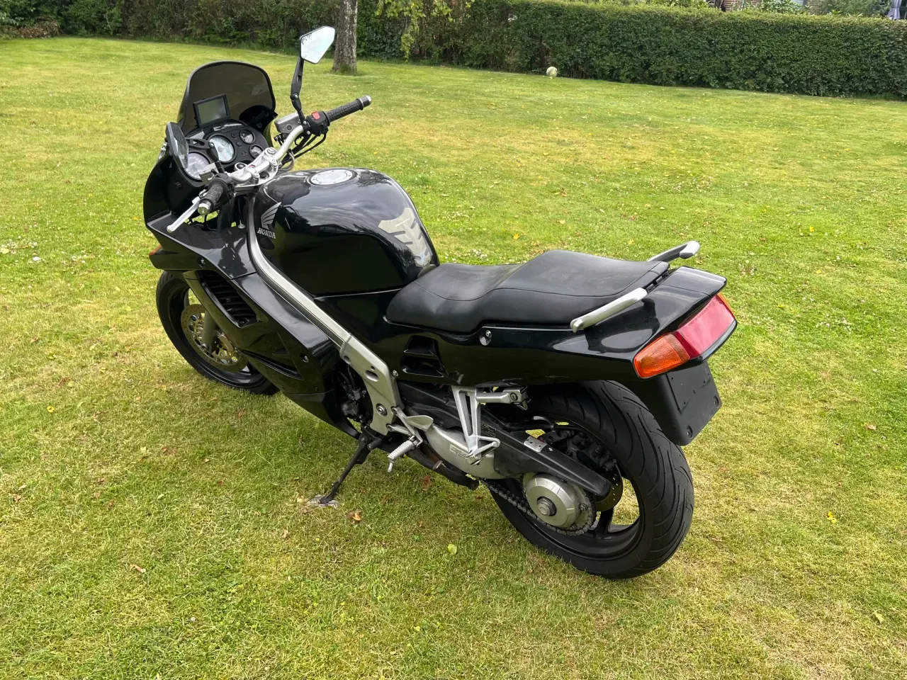 Billede 2 - Vfr 750 f