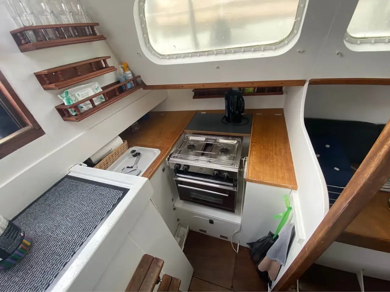 Billede 4 - Sejlbåd eller studiebolig på vandet midt i Odense.