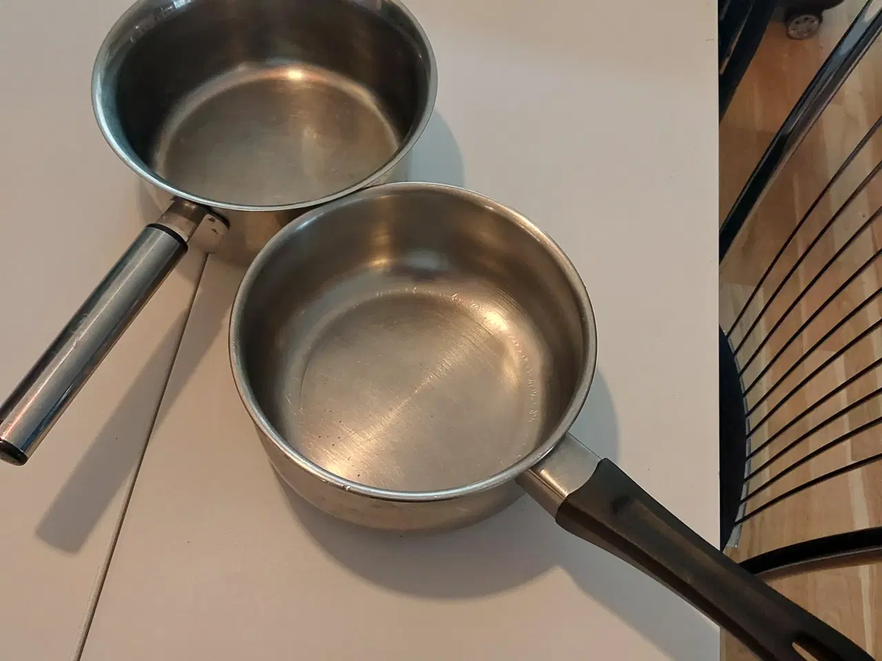 Billede 1 - Forskellige ting sælges 