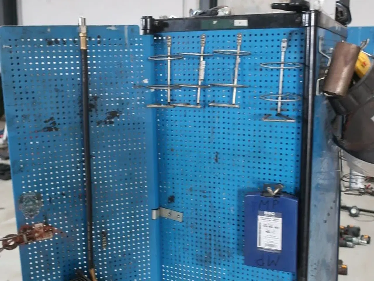 Billede 12 - Værktøjsskab med indhold