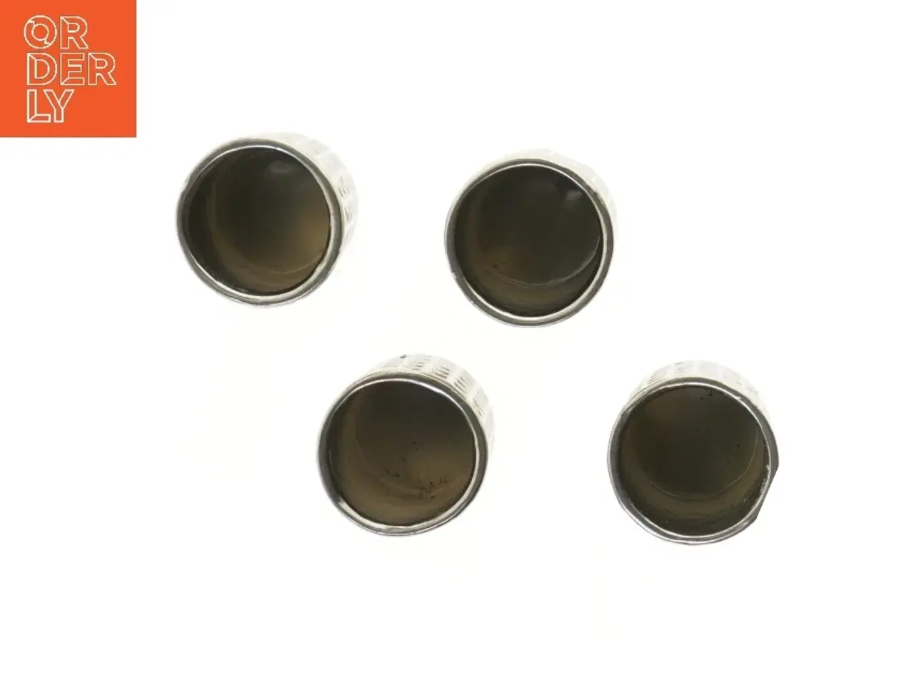 Billede 3 - Sæt &#224; 4 sølvfarvede lysestager fra 2have (str. 4 stk Ø 7 cm længde 7 cm)