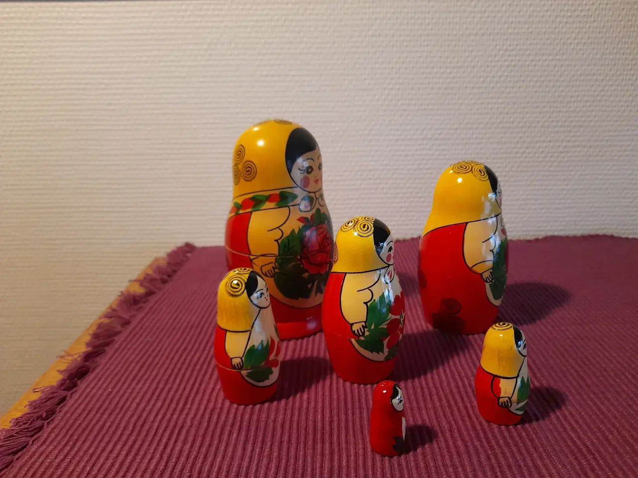 Billede 2 - Velholdte Babushka ( 6 stk).