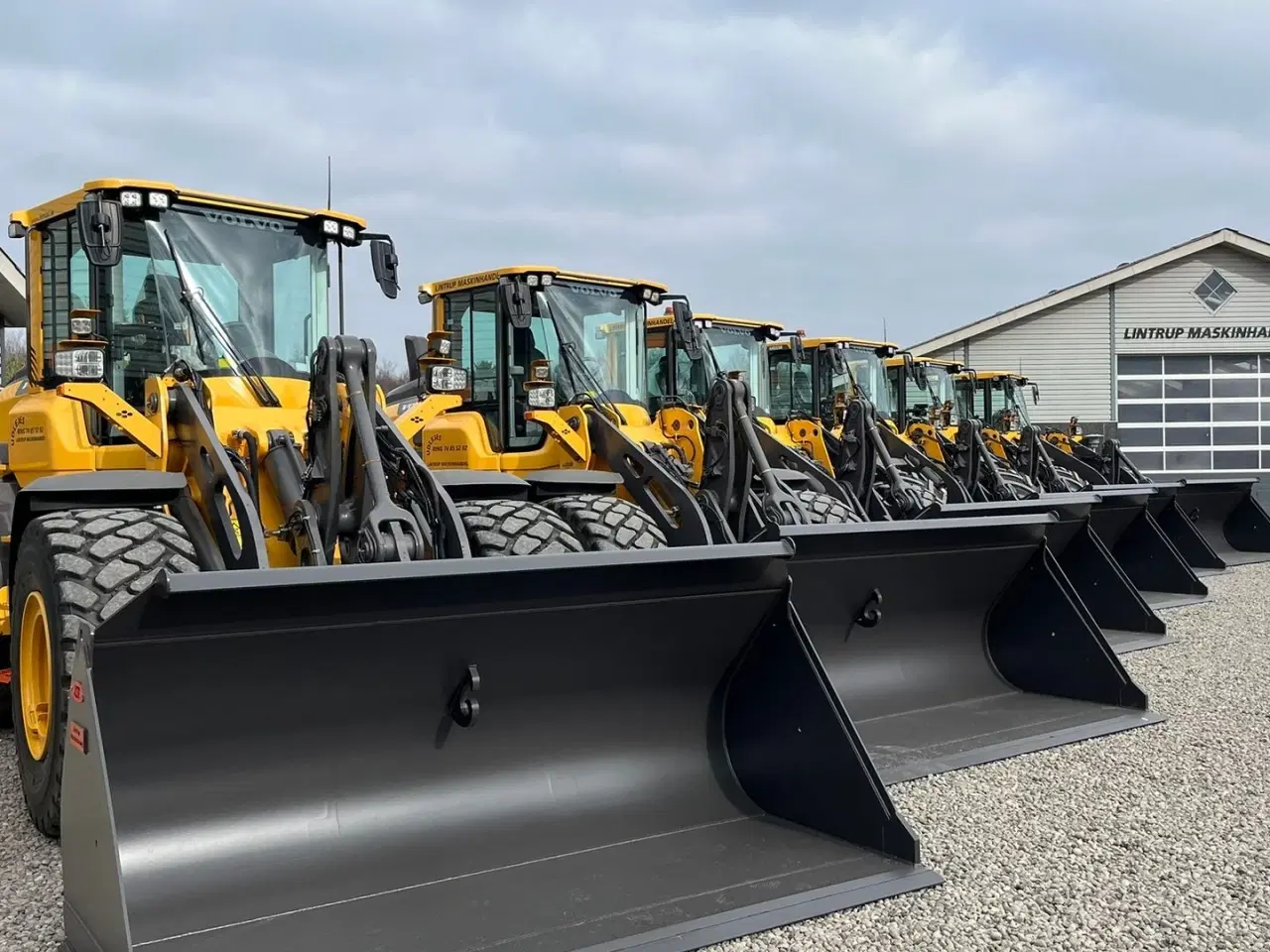 Billede 2 - Giant G2200E X-tra E Elektrisk minilæsser. DEN HAR KUN KØRT DEMO OG ER SOM NY