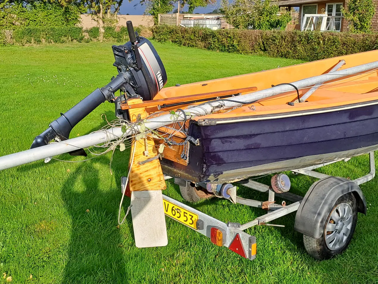Billede 3 - sejljolle med motor og bådtrailer