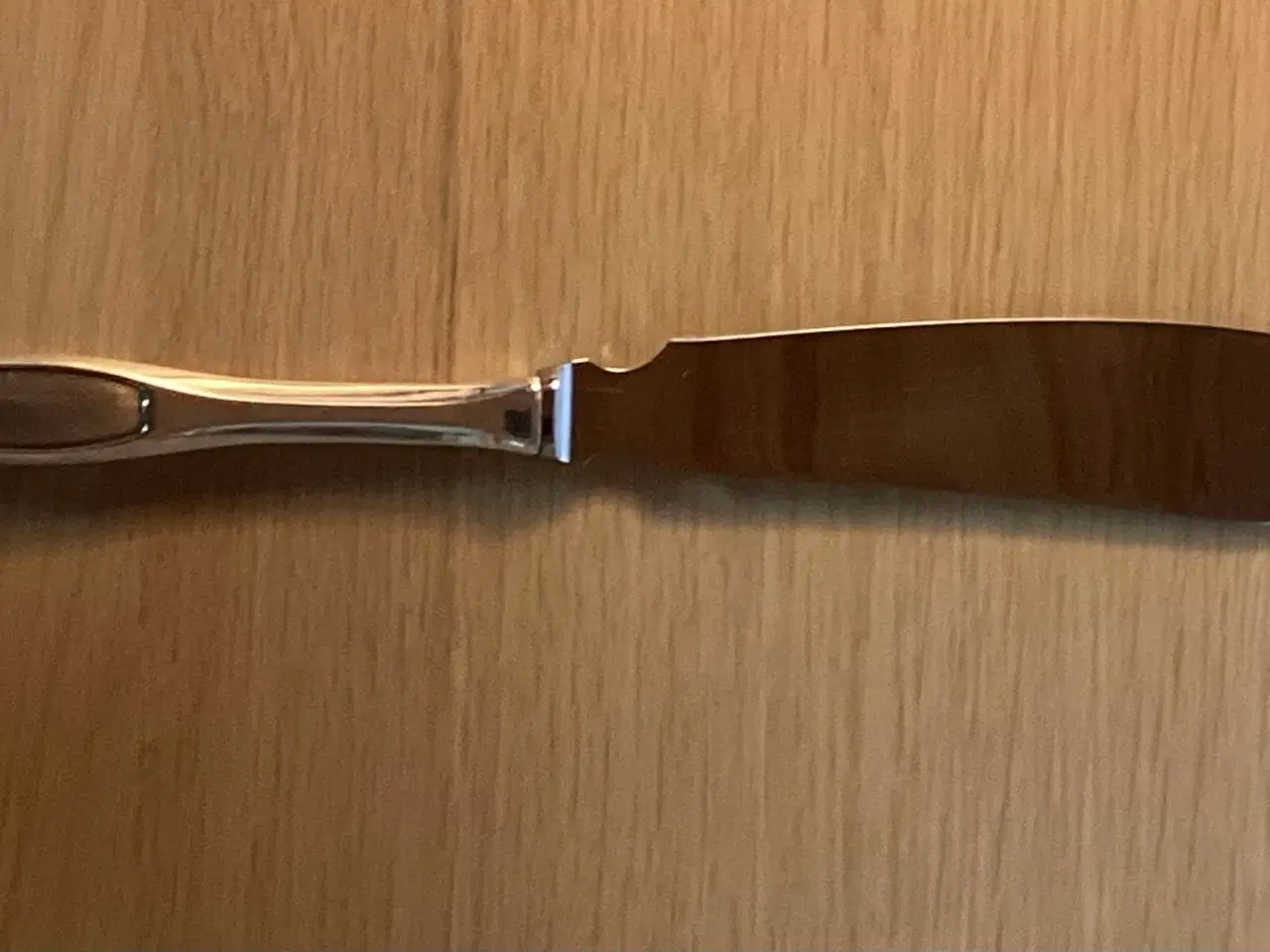 Billede 1 - Kongelys lagkagekniv sølvplet