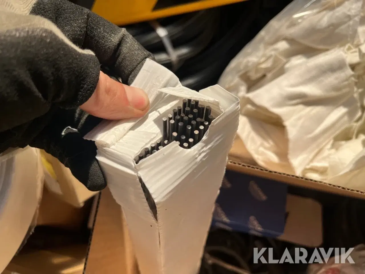 Billede 5 - Blandet lot - bolte, fittings og øvrigt