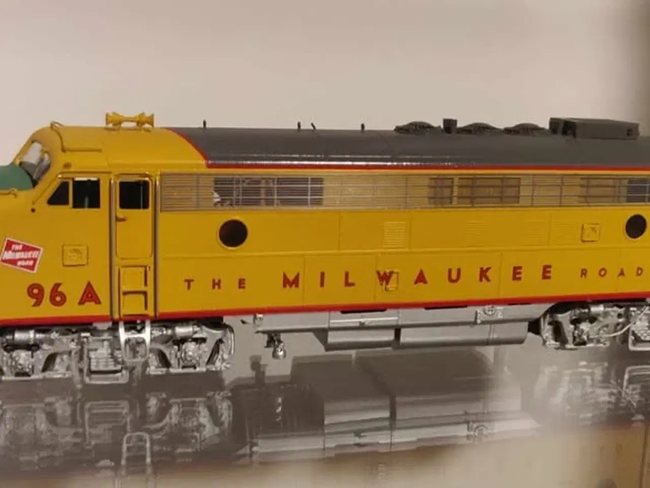 Billede 1 - OMI Modeltog lokomotiv Milwaukee Road. FP7A H0. 