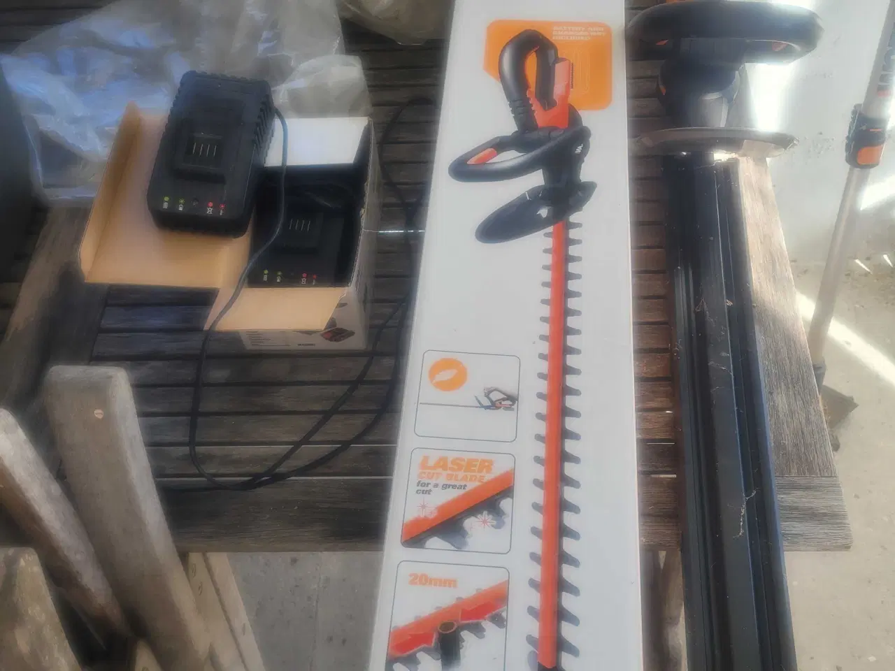 Billede 1 - Worx hækkeklipper og græstrimmer sæt batteridrevet