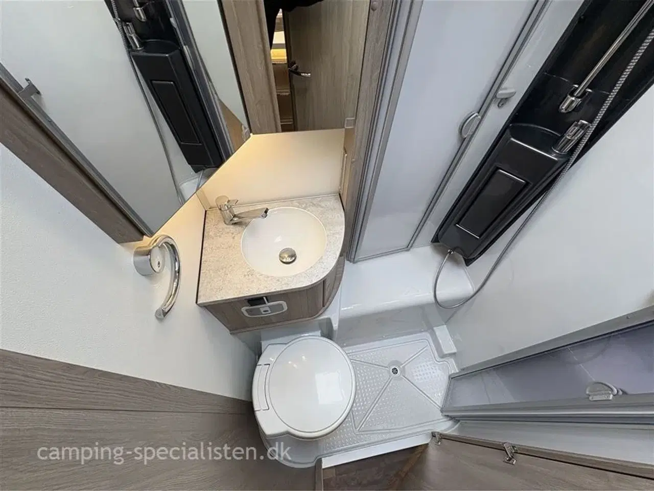 Billede 17 - 2021 - Kabe Travel Master Classic 740 LGB   Kabe Travel Master Classic 740 LGB 2021 - Se den nu hos Camping-Specialisten.dk