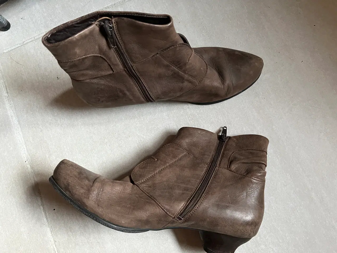 Billede 7 - Læder og rigtig godt stand