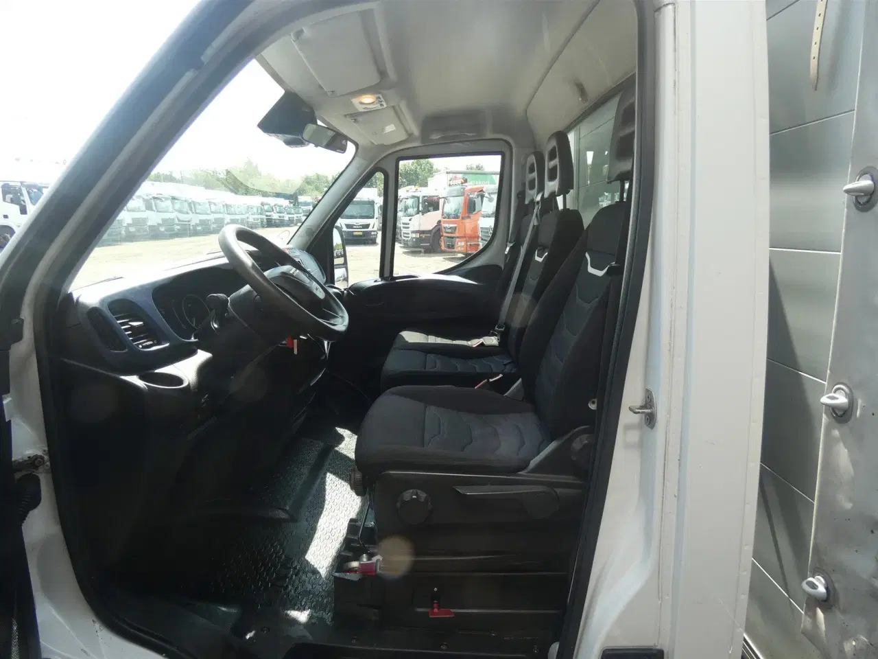 Billede 6 - Iveco Daily 35S16 3750mm 2,3 D 146HK Ladv./Chas. 8g Aut.