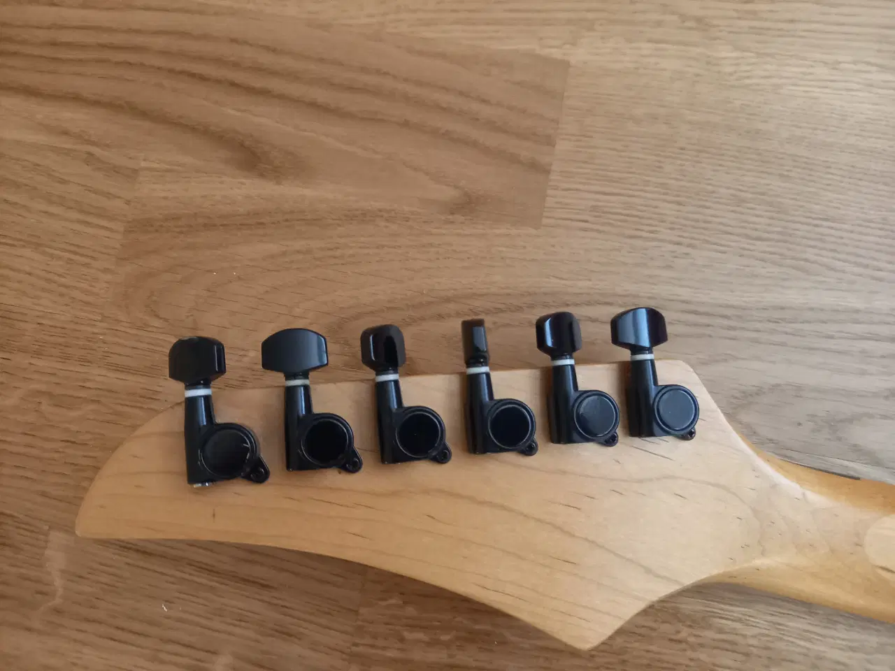 Billede 5 - Kieper Flying V el-guitar