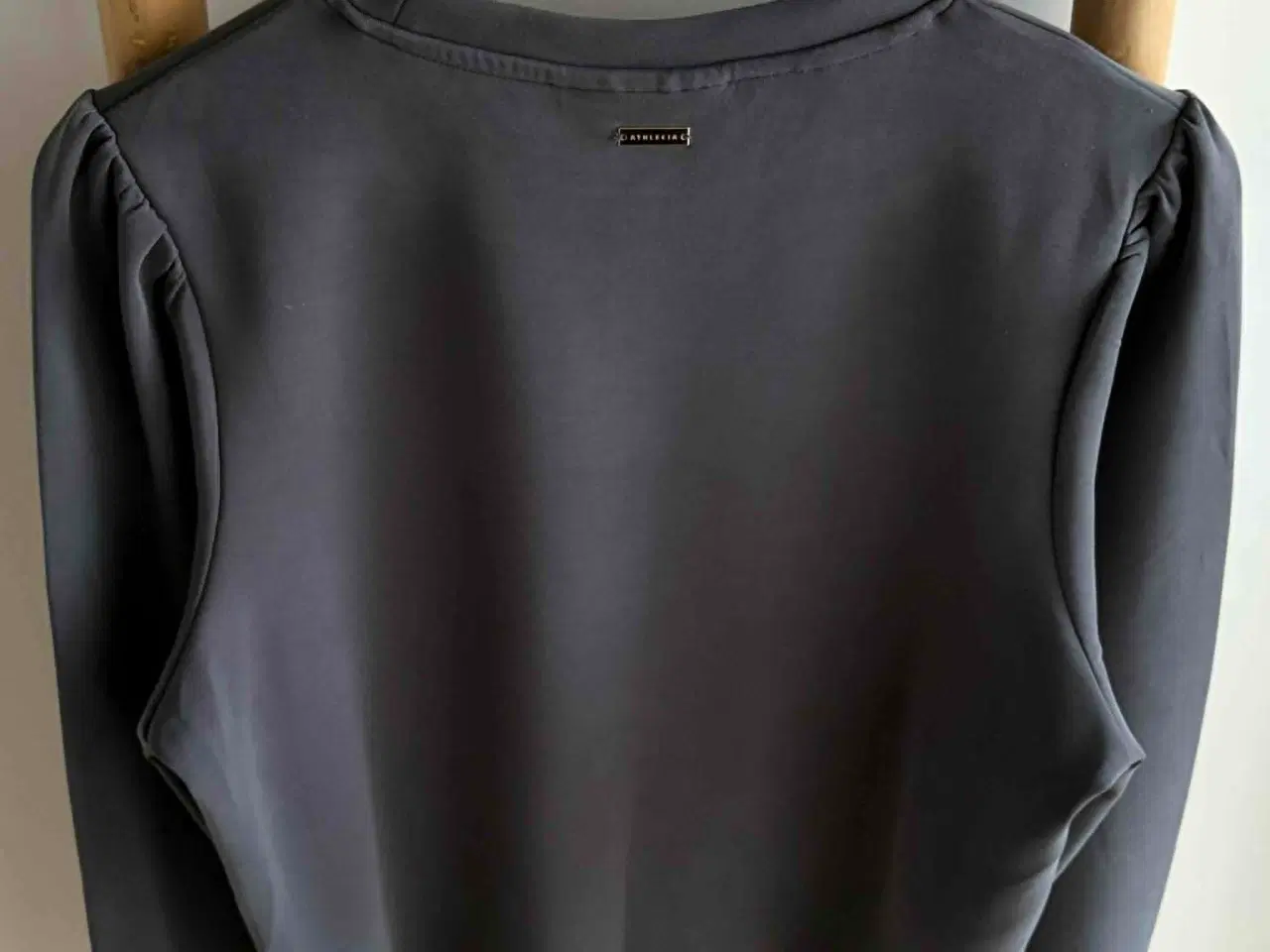 Billede 5 - Athlecia sweatshirt, str. 38