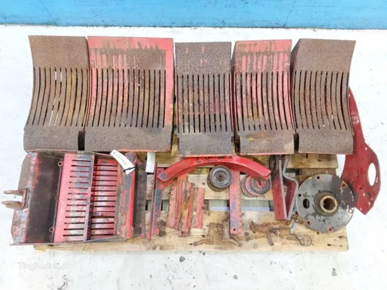 Billede 19 - Hesston 4700 Kniveholder Sæt 63103400 Ollerup Snitter