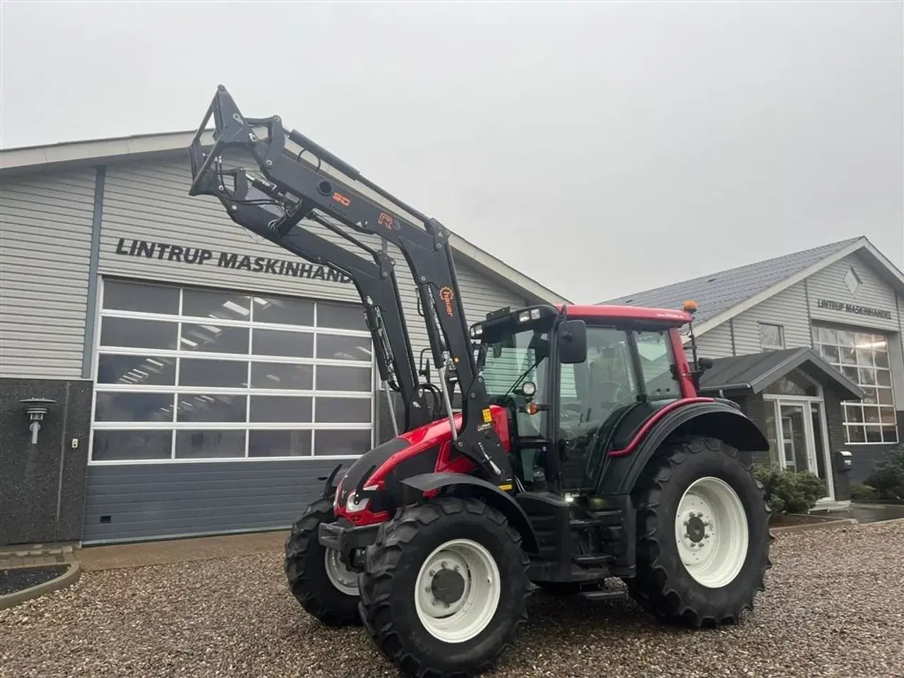 Billede 18 - Valtra N103 HiTech med krybegear og fuldhydraulisk frontlæsser på med Euro skifte samt 3die funktion