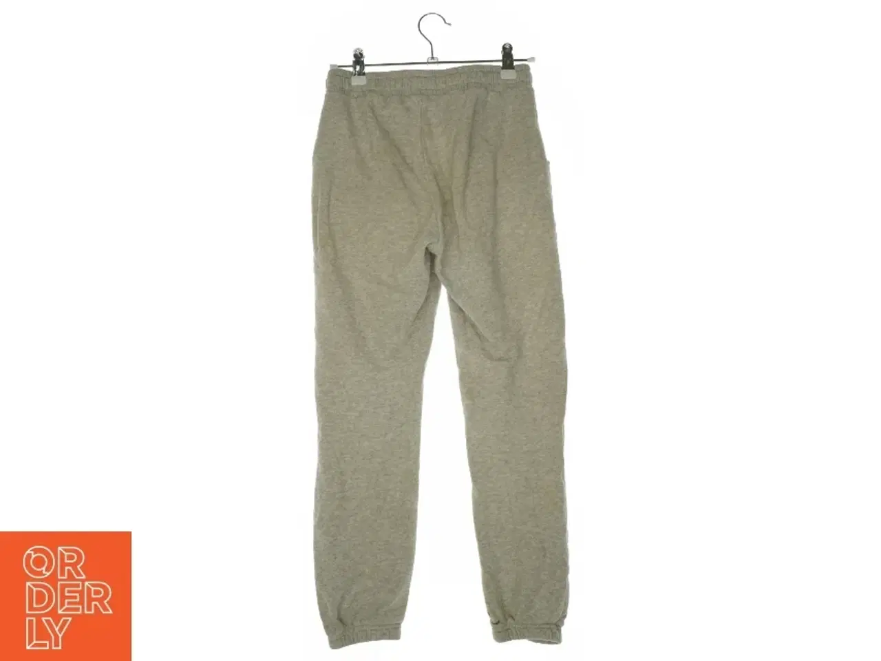 Billede 4 - Joggingsæt fra H&M (str. 134/140)