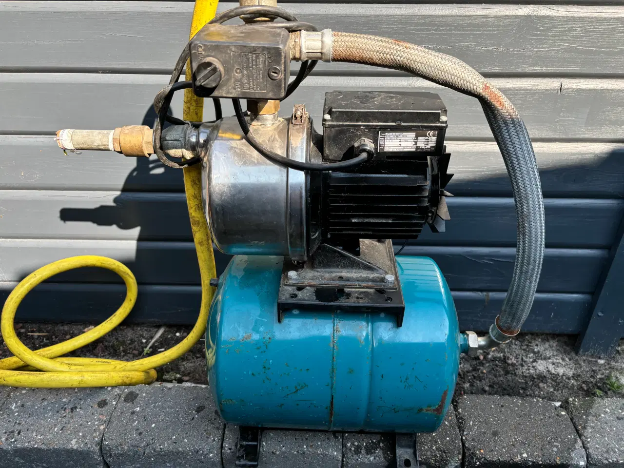 Billede 3 - Selv sugende Grundfos grundvands pumpe