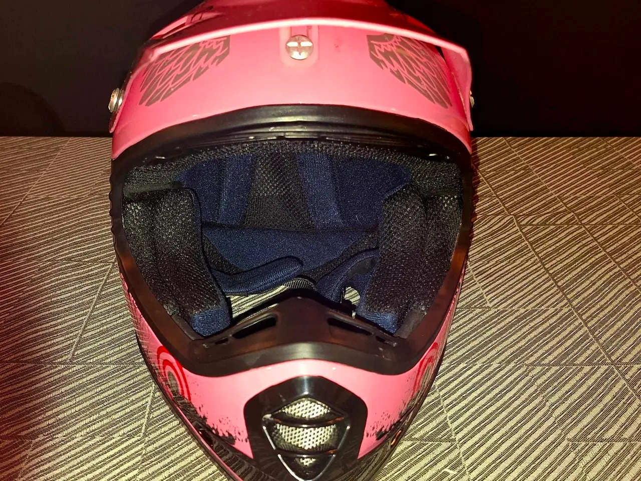 Billede 2 - Cross styrthjelm str 49-50