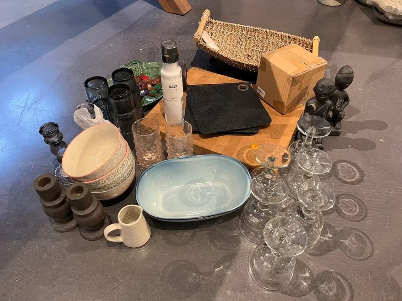 Billede 1 - Glas, skærebræt, skåle m.v.