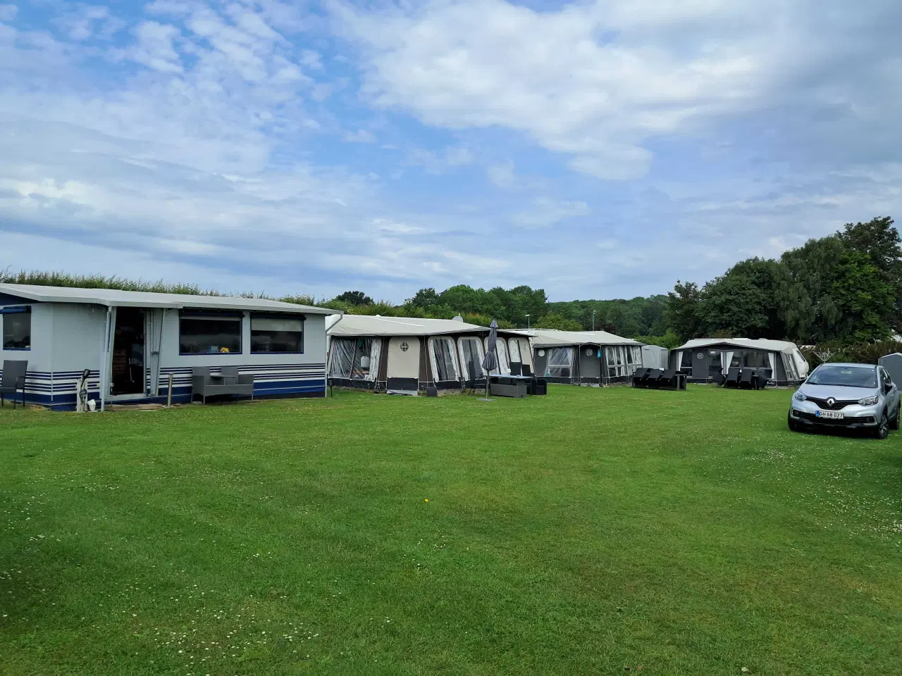 Billede 4 - Campingvogn med fastliggerplads 