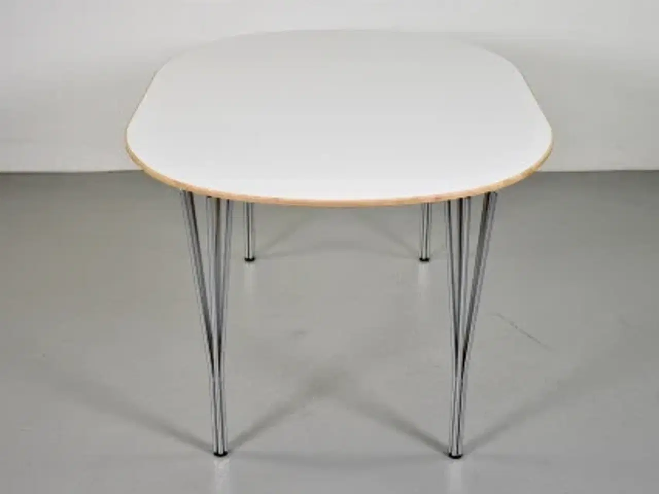 Billede 2 - Ovalt bord i hvid med træ kant
