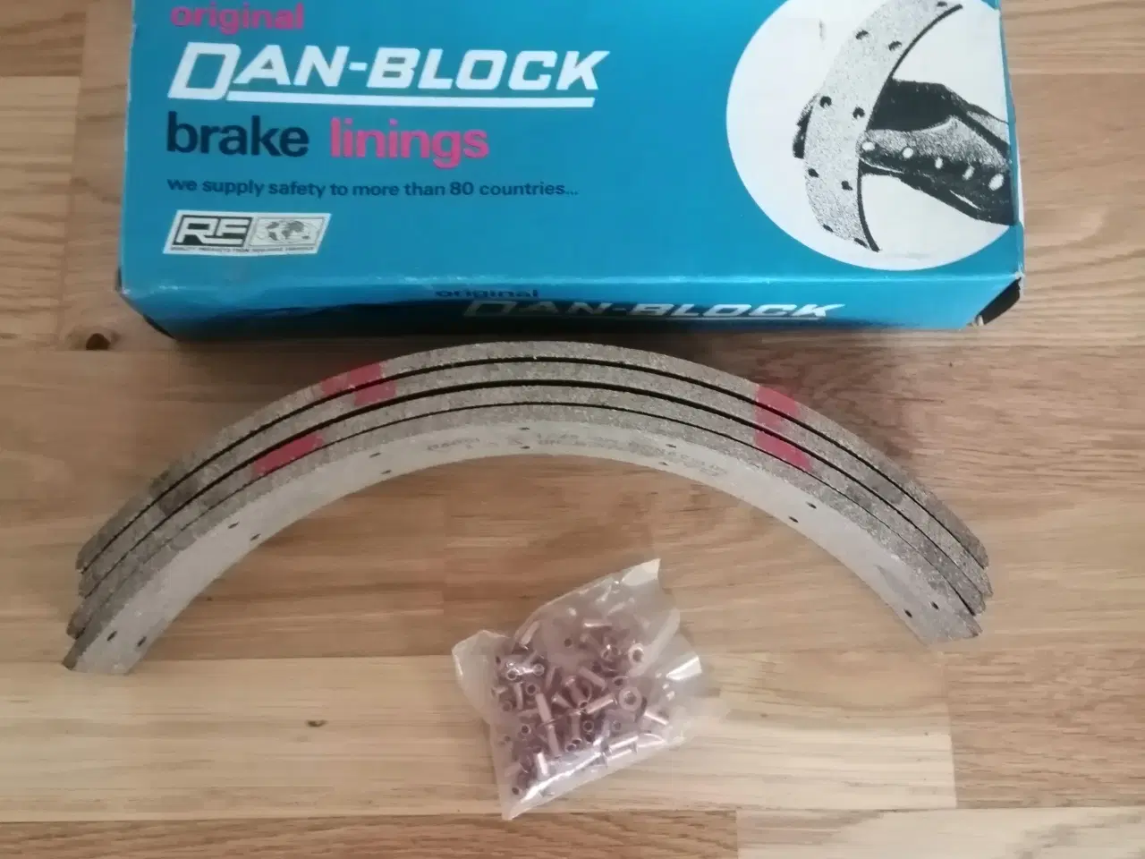 Billede 1 - Bremsebelægning Mercedes Benz 312