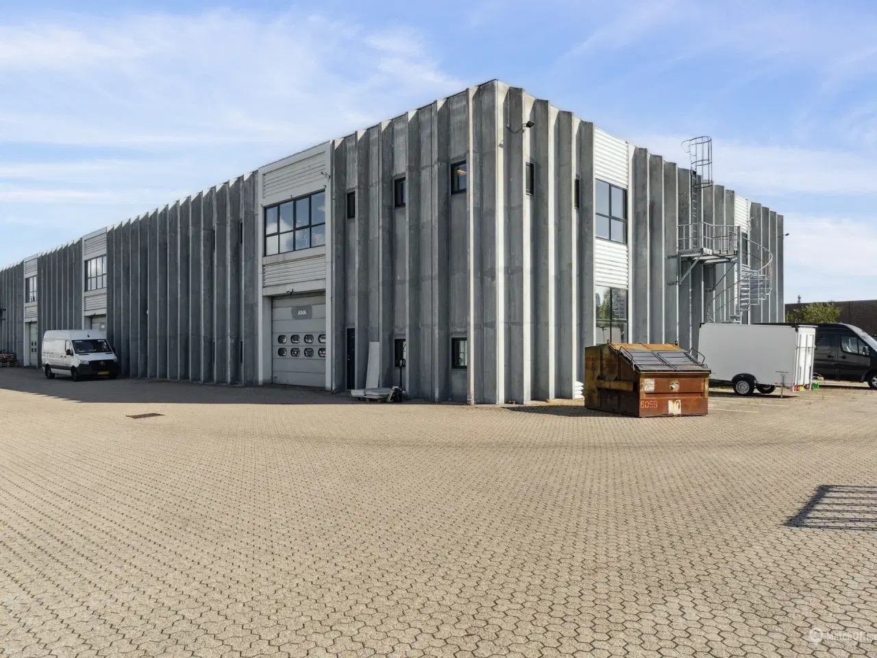 Billede 26 - Stort lager m. port og kontor i stueplan på Avedøreholmen 84