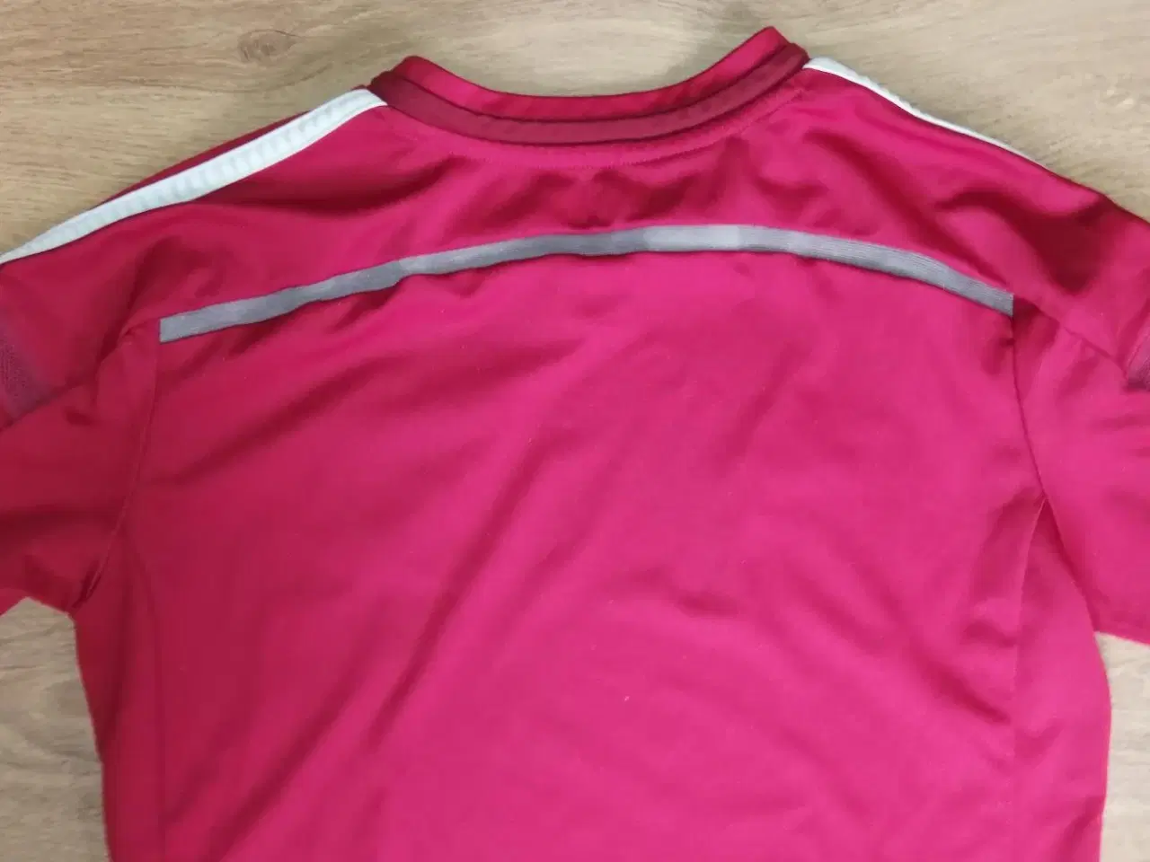 Billede 4 - DANMARK HOME 2014-15, STR. 11/12 ÅR, I FLOT STAND