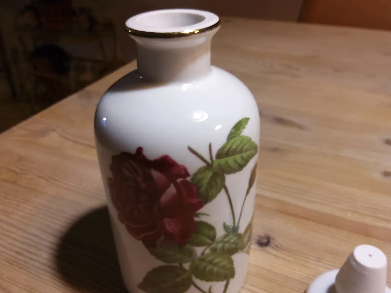 Billede 1 - Porcelæn Parfumeflaske 