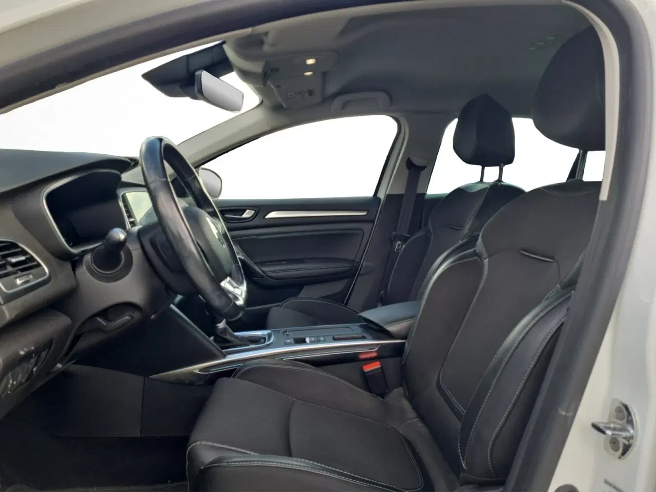 Billede 8 - Renault Megane IV 1,6 E-Tech Zen Sport Tourer