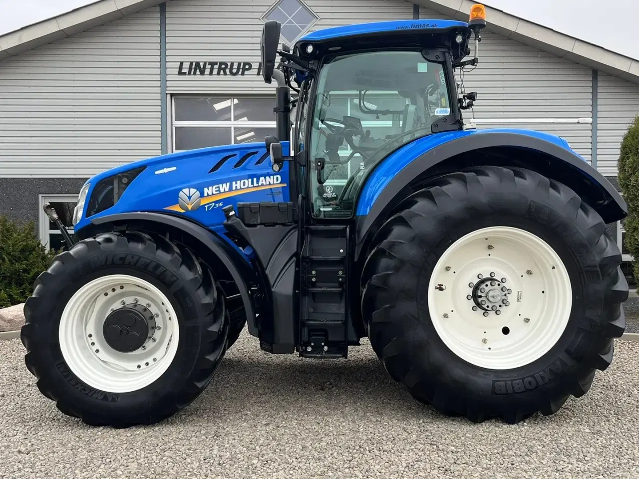 Billede 1 - New Holland T7.315 Med frontlift