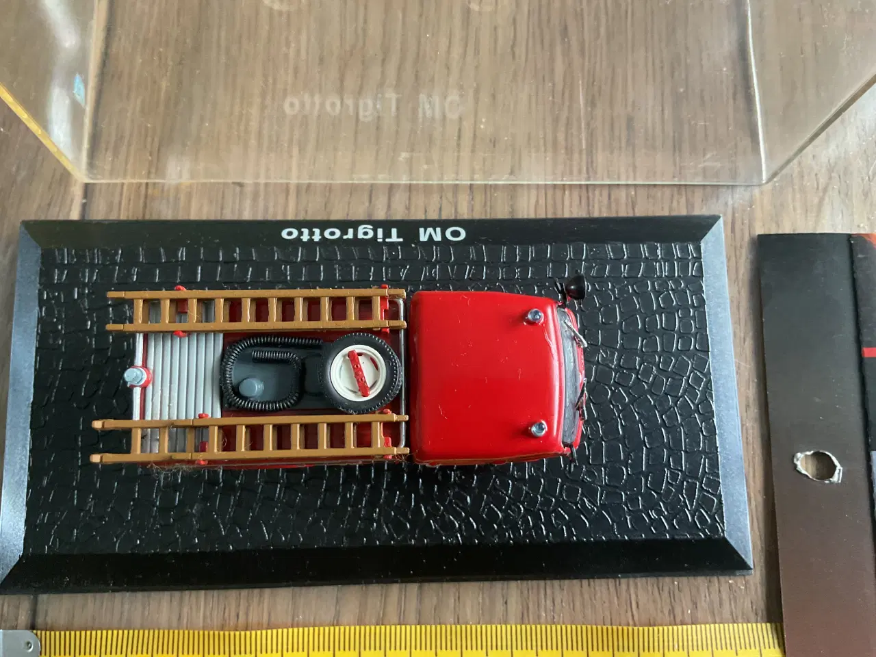 Billede 4 - SOLGT.              Model brandbil OM Tigrotto