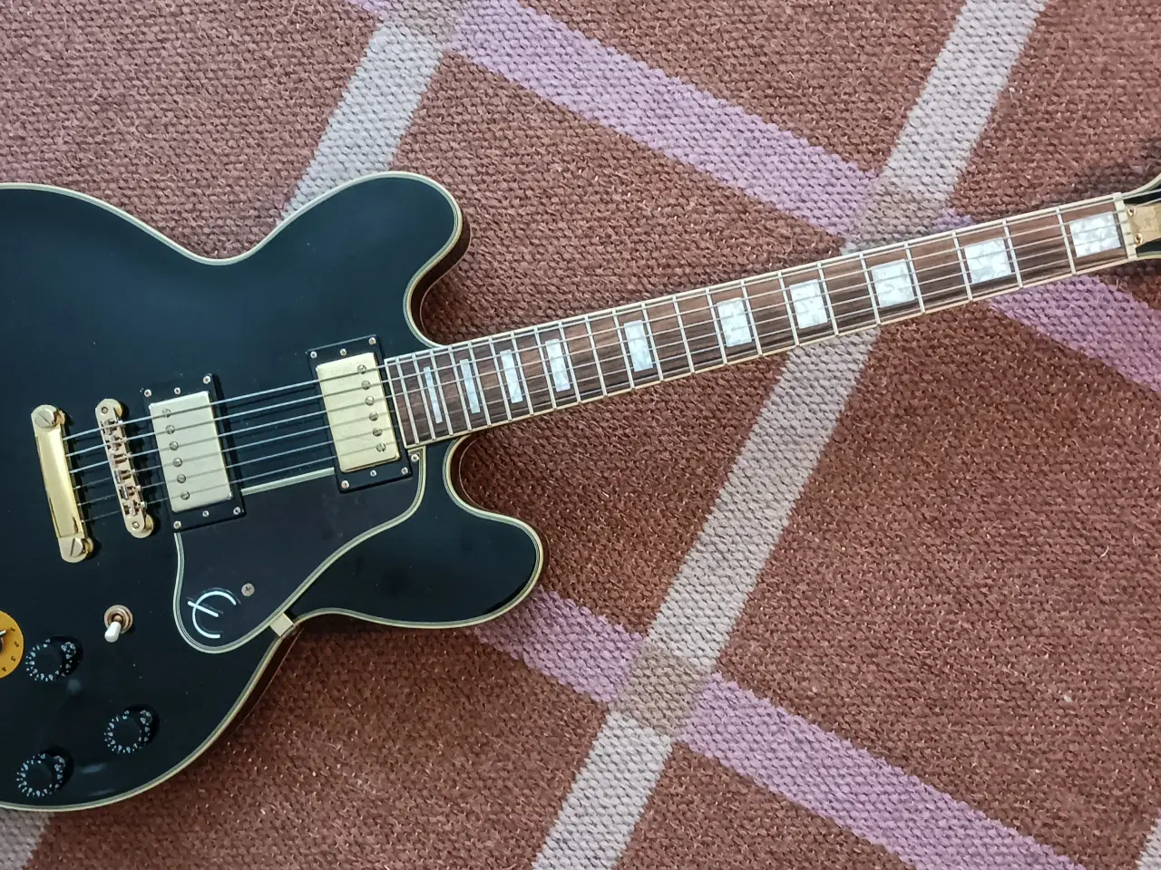 Billede 2 - Epiphone Lucille årg. 2018