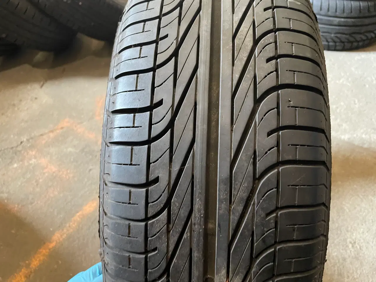 Billede 1 - 15 Pirelli 195/65r15 Ref.J72 sommer