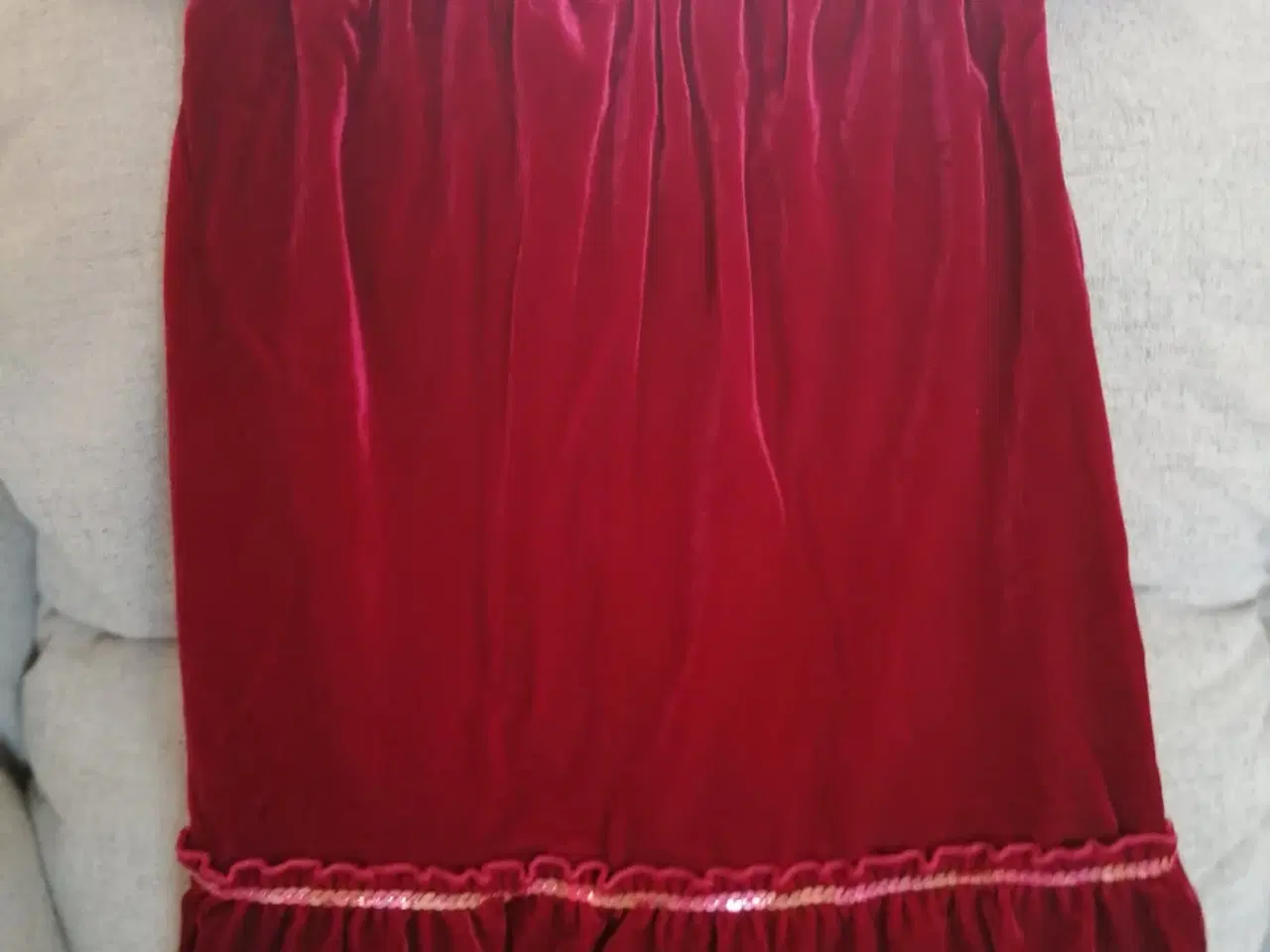 Billede 1 - kjole og joggingsæt